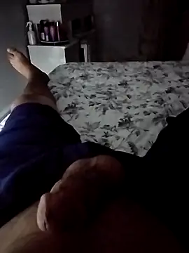 redah9898 online show from October 18, 2025, 11:05 pm