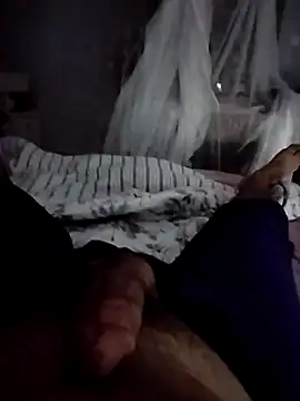 redah9898 online show from November 2, 2025, 11:18 pm