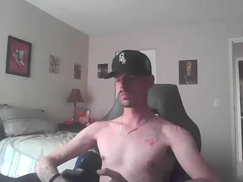 latinosatiro94 online show from July 6, 2026, 5:37 pm