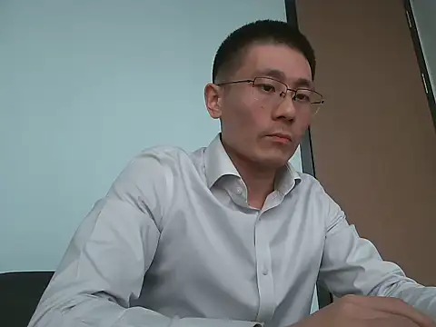 Snapshot of miniyellower chatting on January 16, 2026, 6:17 am miniyellower online show from January 16, 2026, 6:17 am