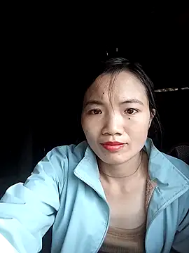 ngan-cute online show from October 30, 2025, 1:40 am