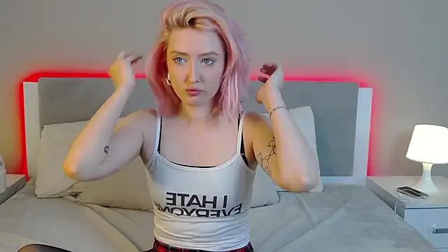 MarianeSun online show from June 2, 2026, 4:03 am