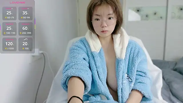 E-cup2 online show from November 9, 2025, 11:52 am