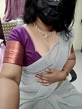 Snapshot of tamilmaha12 chatting on October 31, 2025, 11:11 am tamilmaha12 online show from October 31, 2025, 11:11 am