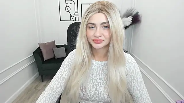 Snapshot of LeslieMineg chatting on November 12, 2025, 11:43 am LeslieMineg online show from November 12, 2025, 11:43 am