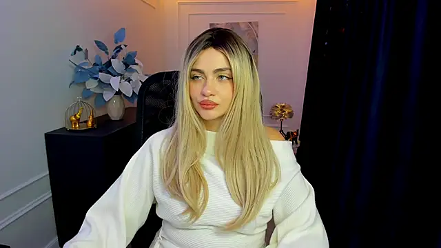 Snapshot of LeslieMineg chatting on November 23, 2025, 7:57 pm LeslieMineg online show from November 23, 2025, 7:57 pm