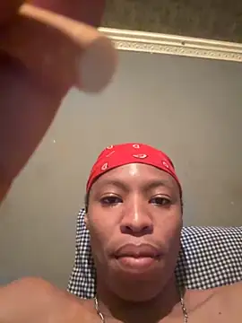 Snapshot of Tookey012 chatting on September 17, 2025, 4:30 pm Tookey012 online show from September 17, 2025, 4:30 pm