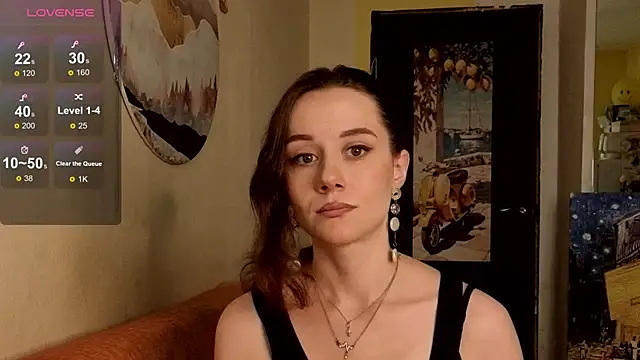 Snapshot of SkyHelen chatting on June 10, 2026, 9:30 am SkyHelen online show from June 10, 2026, 9:30 am
