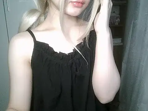 Annabelle-e online show from March 12, 2026, 10:05 pm