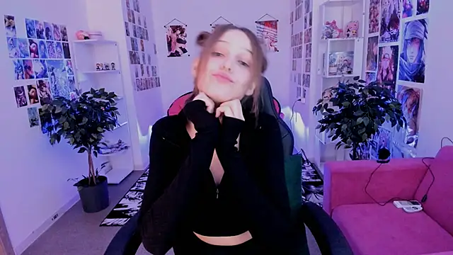 JenniferKiim online show from October 22, 2025, 8:14 am