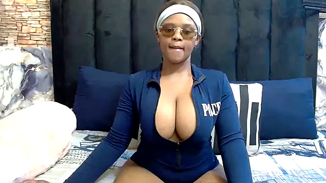 SexyBaddieXXX online show from August 9, 2026, 6:35 pm