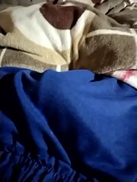 Snapshot of EMERKITHO_20_R chatting on March 16, 2026, 12:20 pm EMERKITHO 20 R online show from March 16, 2026, 12:20 pm