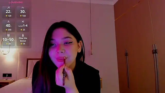 Snapshot of yummmymommy chatting on September 19, 2025, 12:39 pm yummmymommy online show from September 19, 2025, 12:39 pm