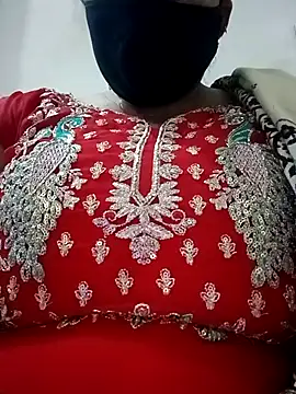 Rakhi sawant143 online show from November 15, 2025, 4:14 pm