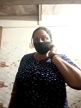 Rakhi sawant143 online show from December 1, 2025, 2:44 pm