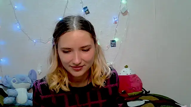  kikiclark   online show from October 3, 2025, 8:50 pm