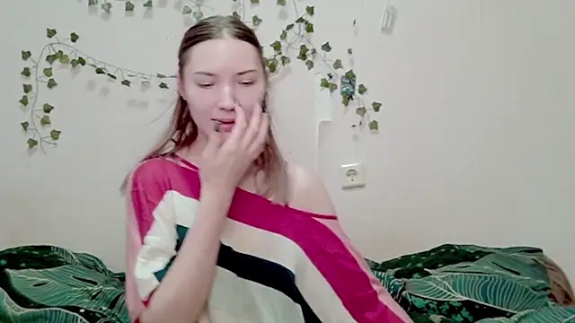  kikiclark   online show from December 3, 2025, 11:52 am