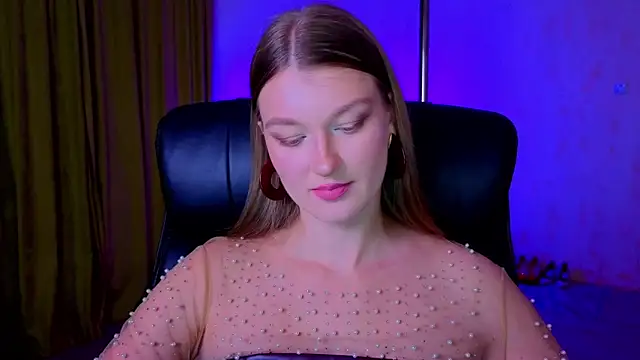 MysticVenus  online show from March 1, 2026, 5:37 pm