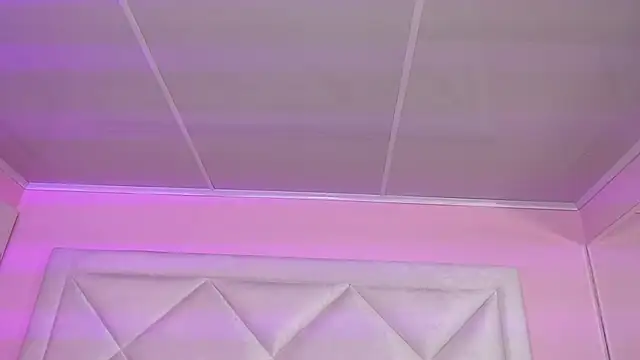 Snapshot of Miaa_Smithh__ chatting on October 25, 2025, 12:34 pm Miaa Smithh online show from October 25, 2025, 12:34 pm