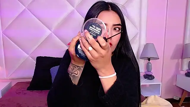 Snapshot of Miaa_Smithh__ chatting on November 11, 2025, 12:27 pm Miaa Smithh online show from November 11, 2025, 12:27 pm