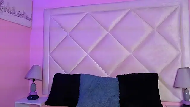 Snapshot of Miaa_Smithh__ chatting on November 21, 2025, 12:59 pm Miaa Smithh online show from November 21, 2025, 12:59 pm