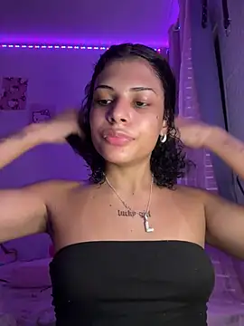 luluzinhax online show from March 30, 2026, 4:24 am