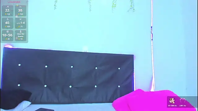 Snapshot of Danaa_moore_ chatting on May 1, 2026, 11:31 pm Danaa moore online show from May 1, 2026, 11:31 pm