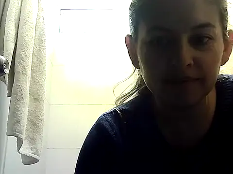 Valery  Rouse  online show from October 3, 2025, 8:50 pm