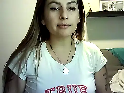 Valery  Rouse  online show from June 22, 2026, 8:50 pm