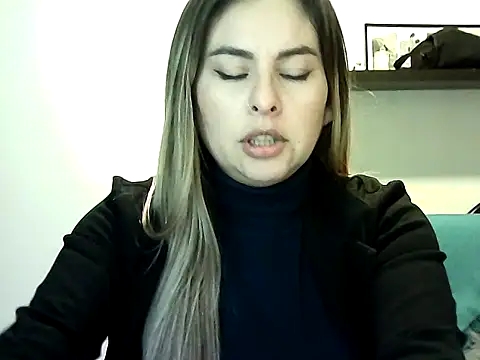 Valery  Rouse  online show from July 15, 2026, 1:44 am