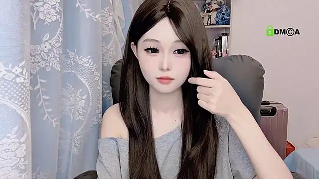 gummy-candy online show from September 16, 2025, 4:30 pm