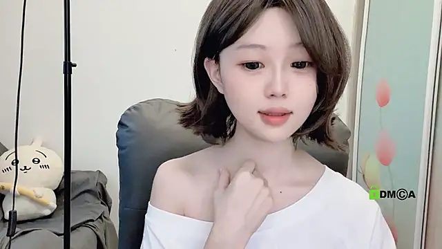gummy-candy online show from October 5, 2025, 1:37 am