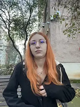 DaddysLittleSlutfox online show from November 12, 2025, 2:28 pm