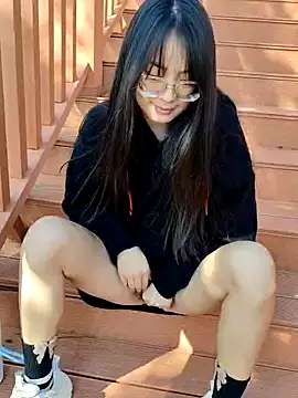 shaoshao-7758 online show from November 20, 2025, 4:01 am