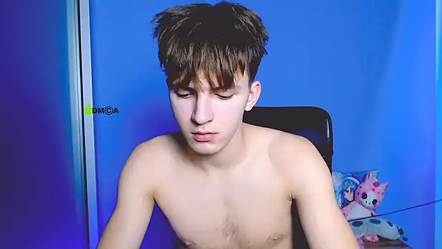 travis wolf  online show from September 17, 2025, 5:20 am