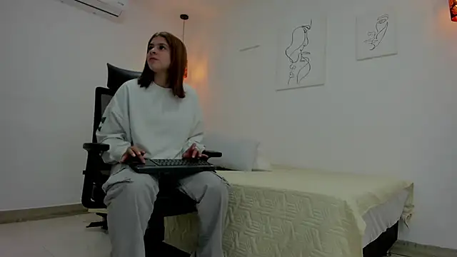 kaylajhonnes6 online show from October 25, 2025, 1:29 pm