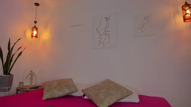 kaylajhonnes6 online show from November 12, 2025, 2:06 pm