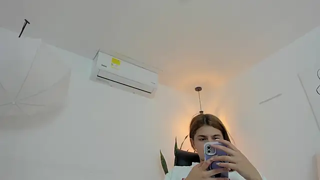 kaylajhonnes6 online show from November 30, 2025, 6:45 pm