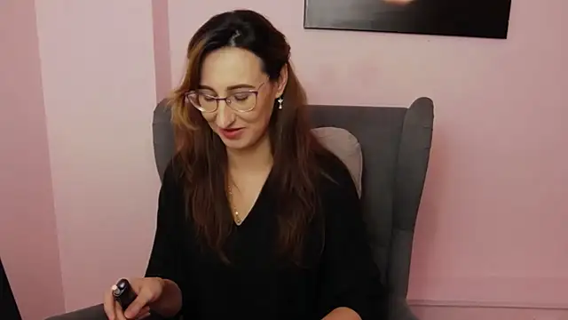 LysAd online show from November 17, 2025, 4:13 pm