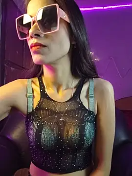 royeoy22 online show from April 4, 2026, 11:29 am