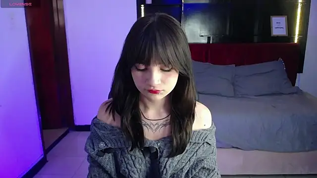  Charlotte Collins  online show from December 20, 2025, 2:24 pm