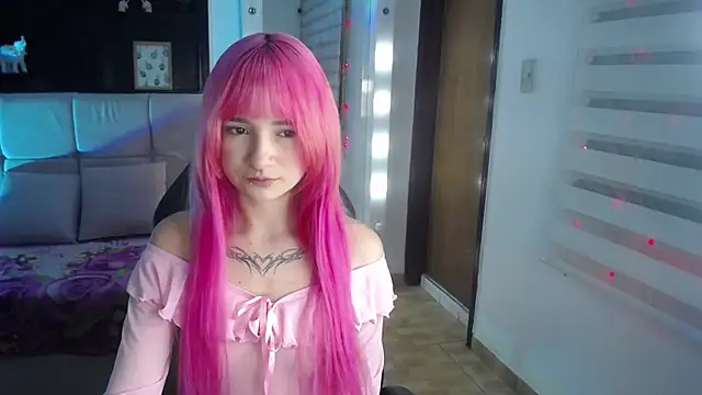  Charlotte Collins  online show from April 11, 2026, 2:21 pm