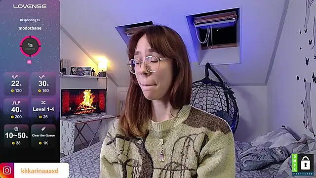 Snapshot of _karin chatting on October 8, 2025, 8:39 pm karin online show from October 8, 2025, 8:39 pm