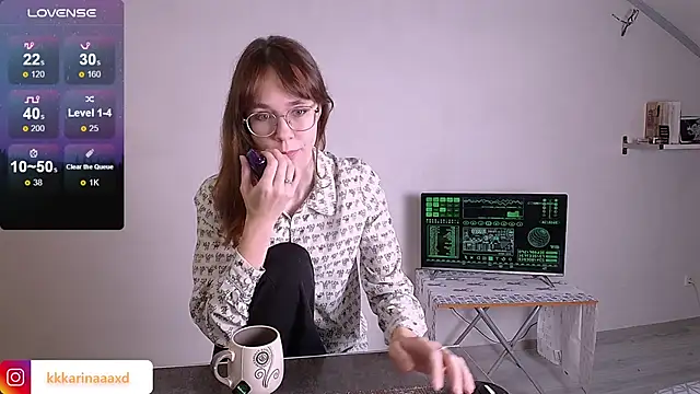 Snapshot of _karin chatting on October 15, 2025, 8:20 pm karin online show from October 15, 2025, 8:20 pm