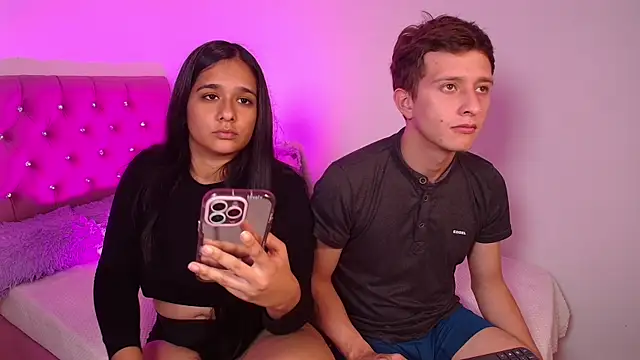 mae nathan  online show from May 25, 2026, 11:33 pm