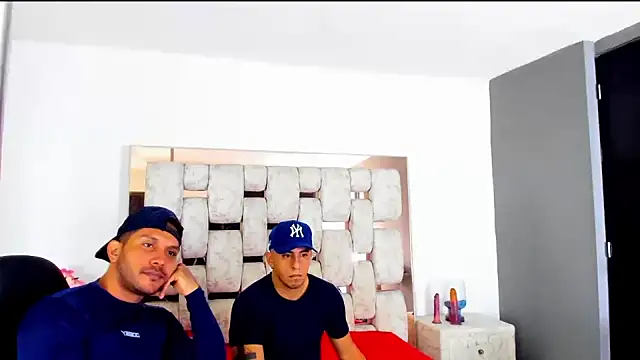 AngelAndChris online show from September 15, 2025, 12:27 pm
