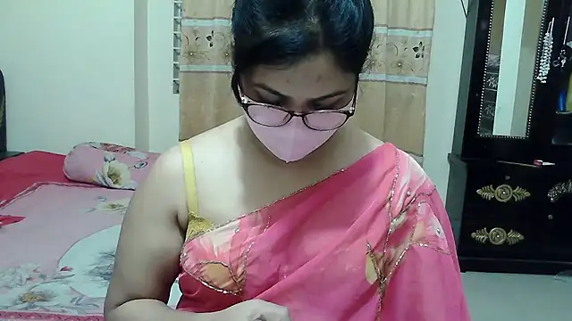 Elena cruz5 online show from December 21, 2025, 2:24 pm