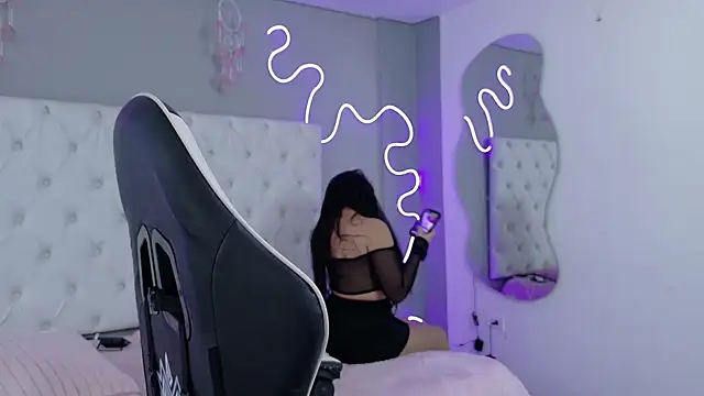 Emma visconti online show from October 2, 2025, 12:34 pm