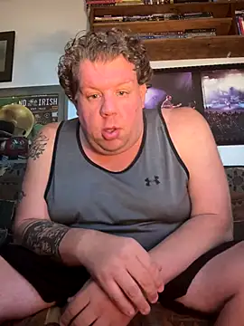 Snapshot of Stephanie1984 chatting on October 3, 2025, 6:05 pm Stephanie1984 online show from October 3, 2025, 6:05 pm