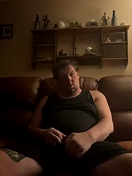 Snapshot of Stephanie1984 chatting on October 20, 2025, 1:28 am Stephanie1984 online show from October 20, 2025, 1:28 am